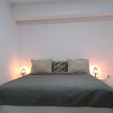 Leandros Бухарест