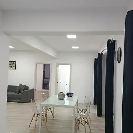 Leandros Апартаменты