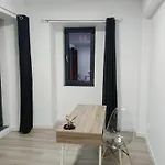 Leandros Apartment
