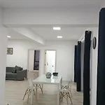 Leandros Apartment