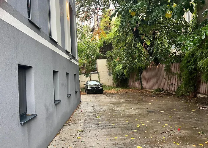 Leandros Bucarest